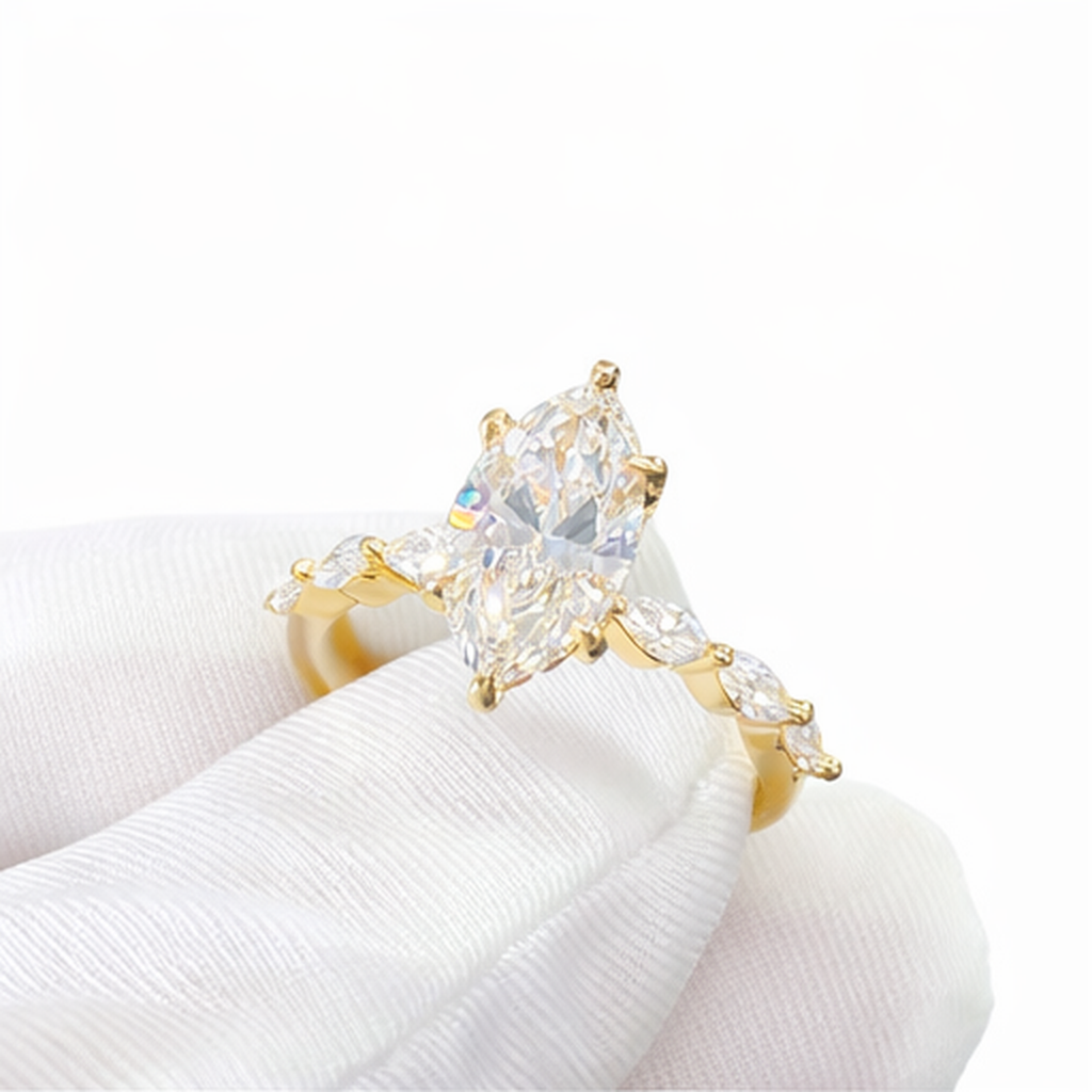 Pierścionek z 2ct diamentem laborytoryjnym  otoczony delikatnymi diamentami