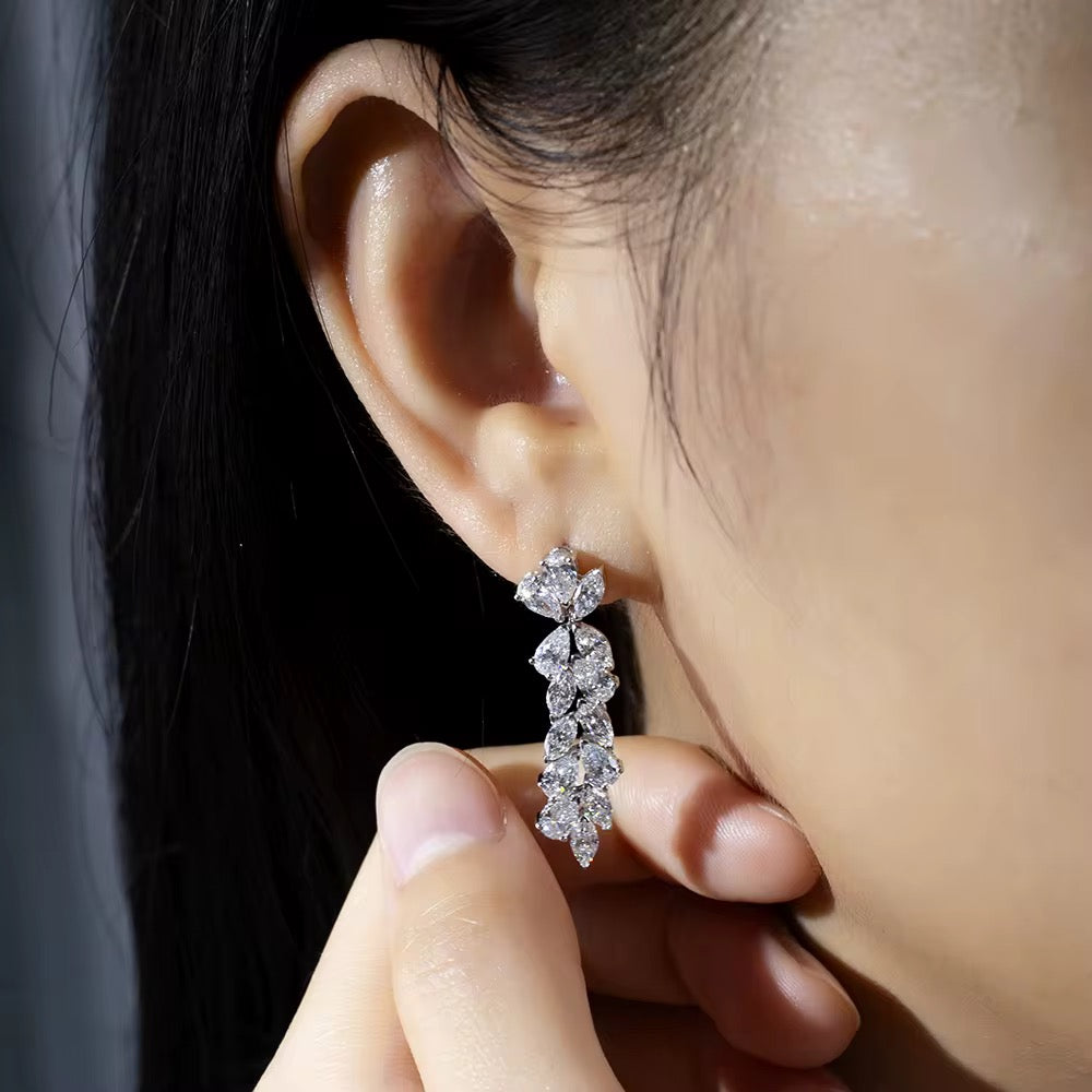 Kolczyki z diamentami laboratoryjnymi