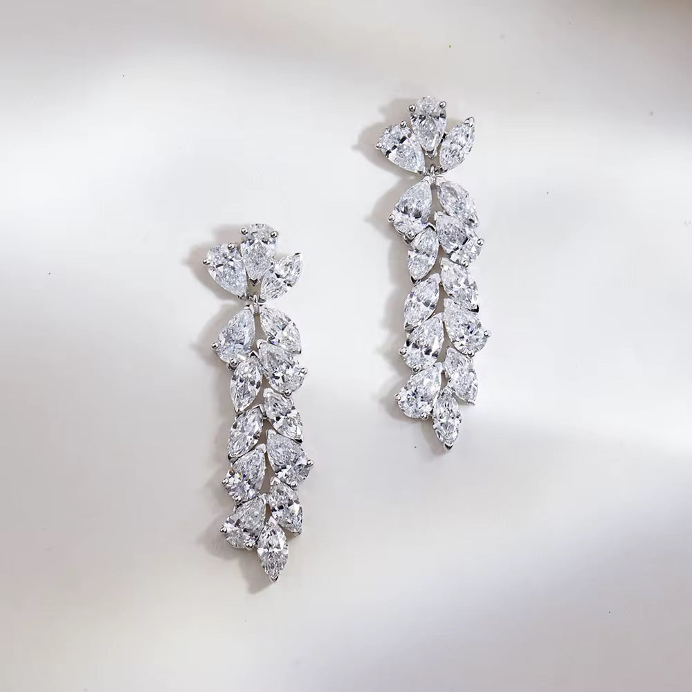 Kolczyki z diamentami laboratoryjnymi