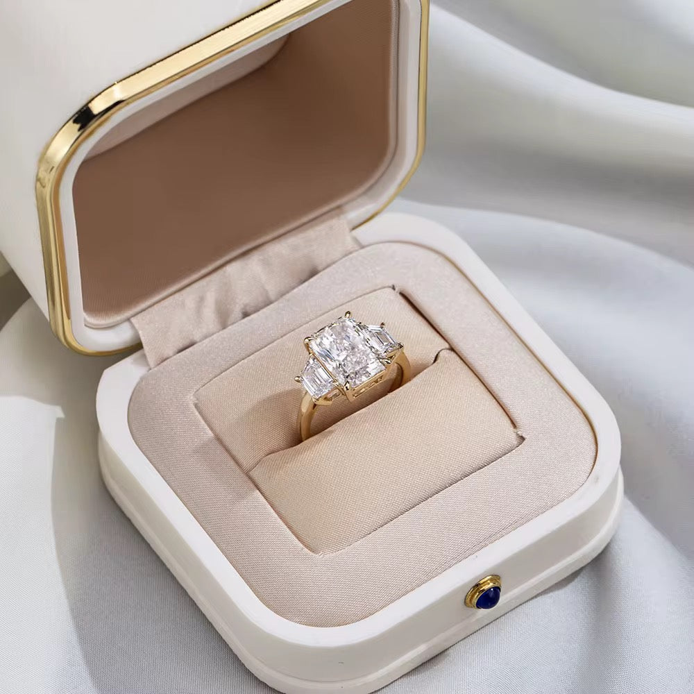 Pierścionek z 4ct diamentem laboratoryjnym